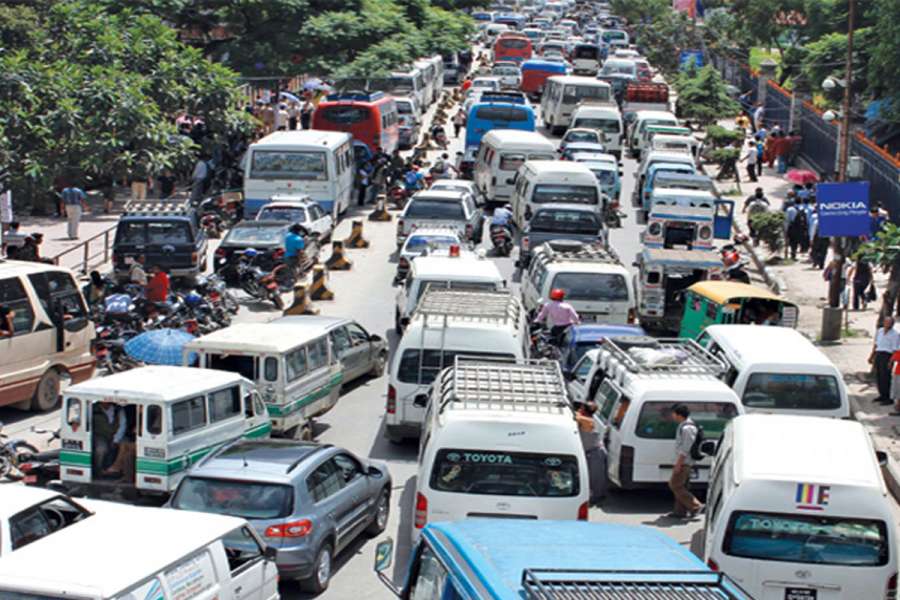 यातायात क्षेत्रमा समस्यै समस्या