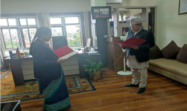 लुम्बिनी विकास बैंक लिमिटेडका नवनियुक्त अध्यक्षद्धारा शपथ ग्रहण