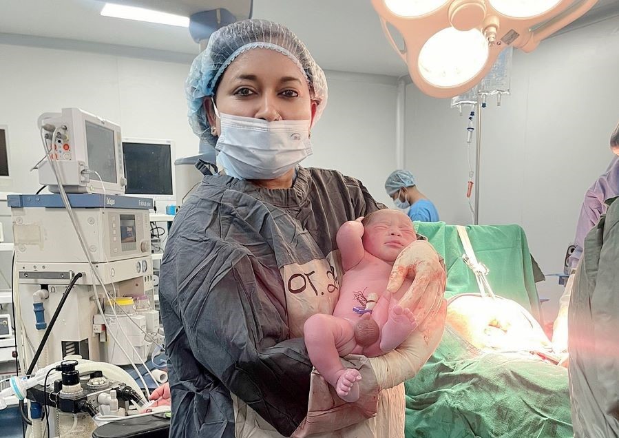 नर्भिक आइभिएफमा ५५ वर्षकी महिलाले जन्माइन् सन्तान
