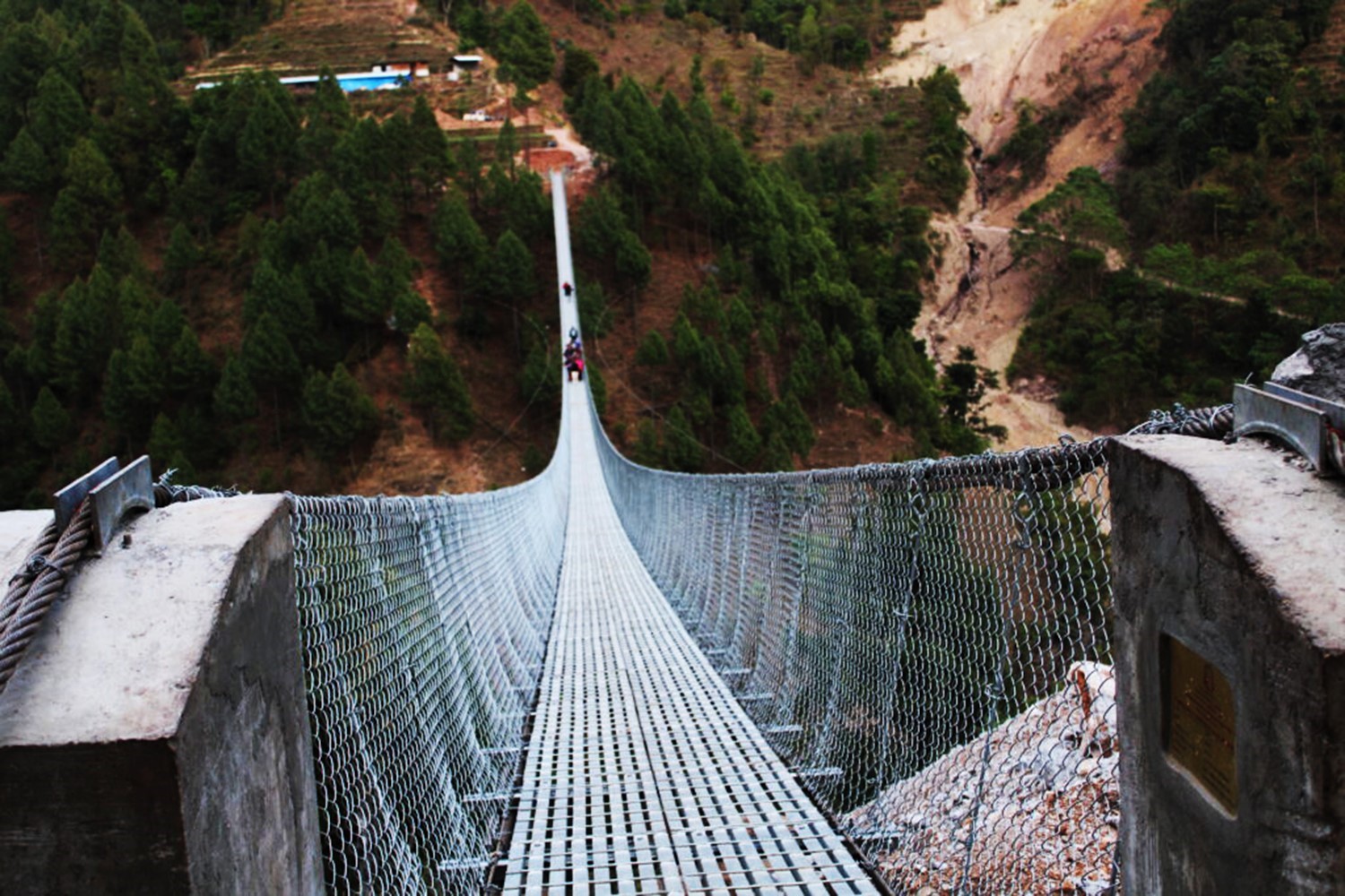 सरकारद्वारा पर्यटन प्रवर्द्धन  गर्न आकर्षक र नौला झोलुङ्गे पुल निर्माणलाई प्राथमिकता