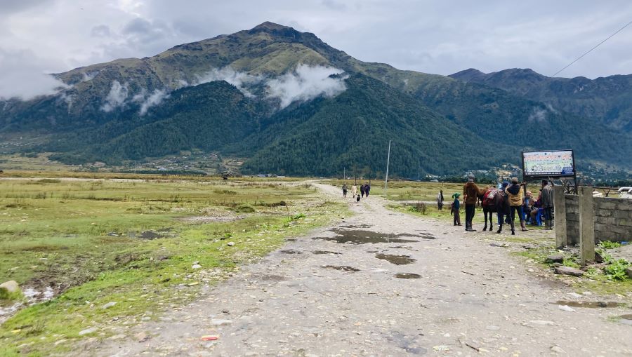 ढोरपाटनको यात्राः सिकार खेल्न विदेशी, घुमफिर गर्न नेपाली, पर्यटक बढेसँगै राजस्वमासमेत वृद्धि